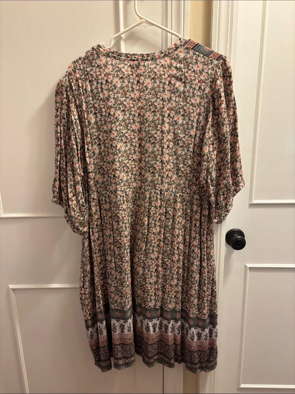 Knox Rose Printed V-Neck Boho Dress in Multicolor - Picture 3 of 3